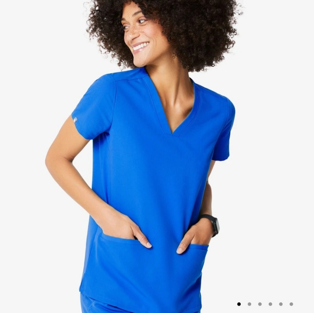 Figs Casma Scrub 3 Pocket Scrub Top Medium